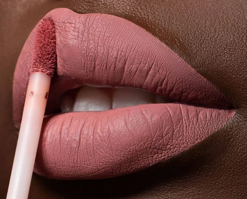 BATOM LÍQUIDO MATTE SOFT NUDE CELEBRATION - LP BEAUTY